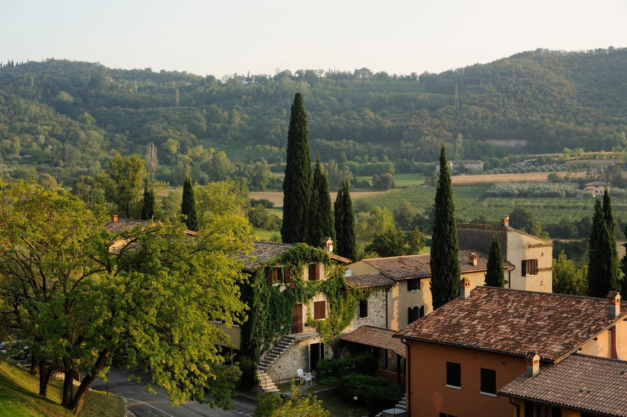 Aparthotel Poiano Garda Resort Appartamenti 3*